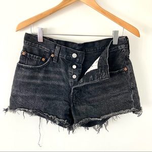 Black red tag high waisted Levi’s